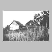 002-0012 Die Volksschule in Asslacken von der Giebelseite.jpg